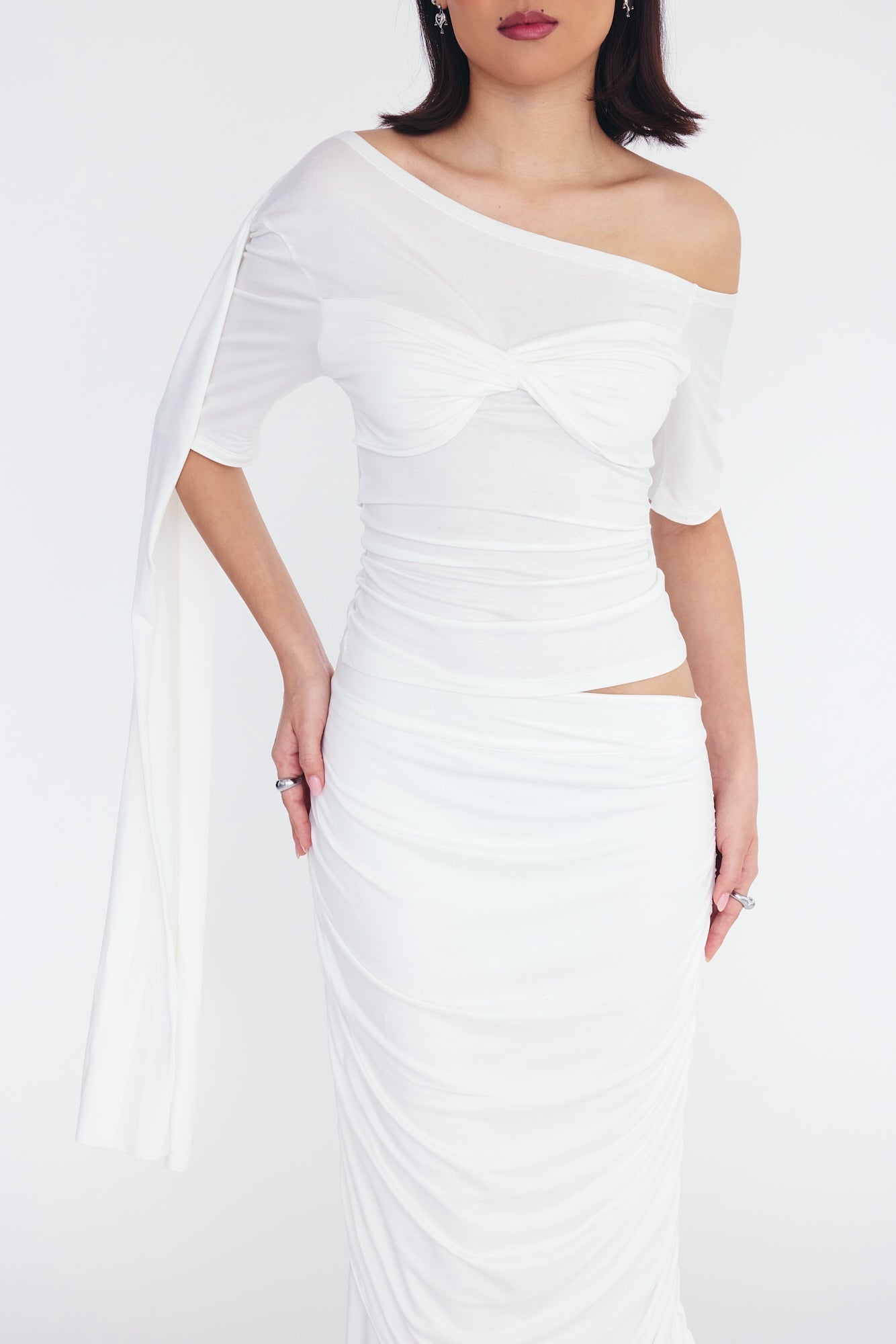 Aishwarya White Set Fast Bundle