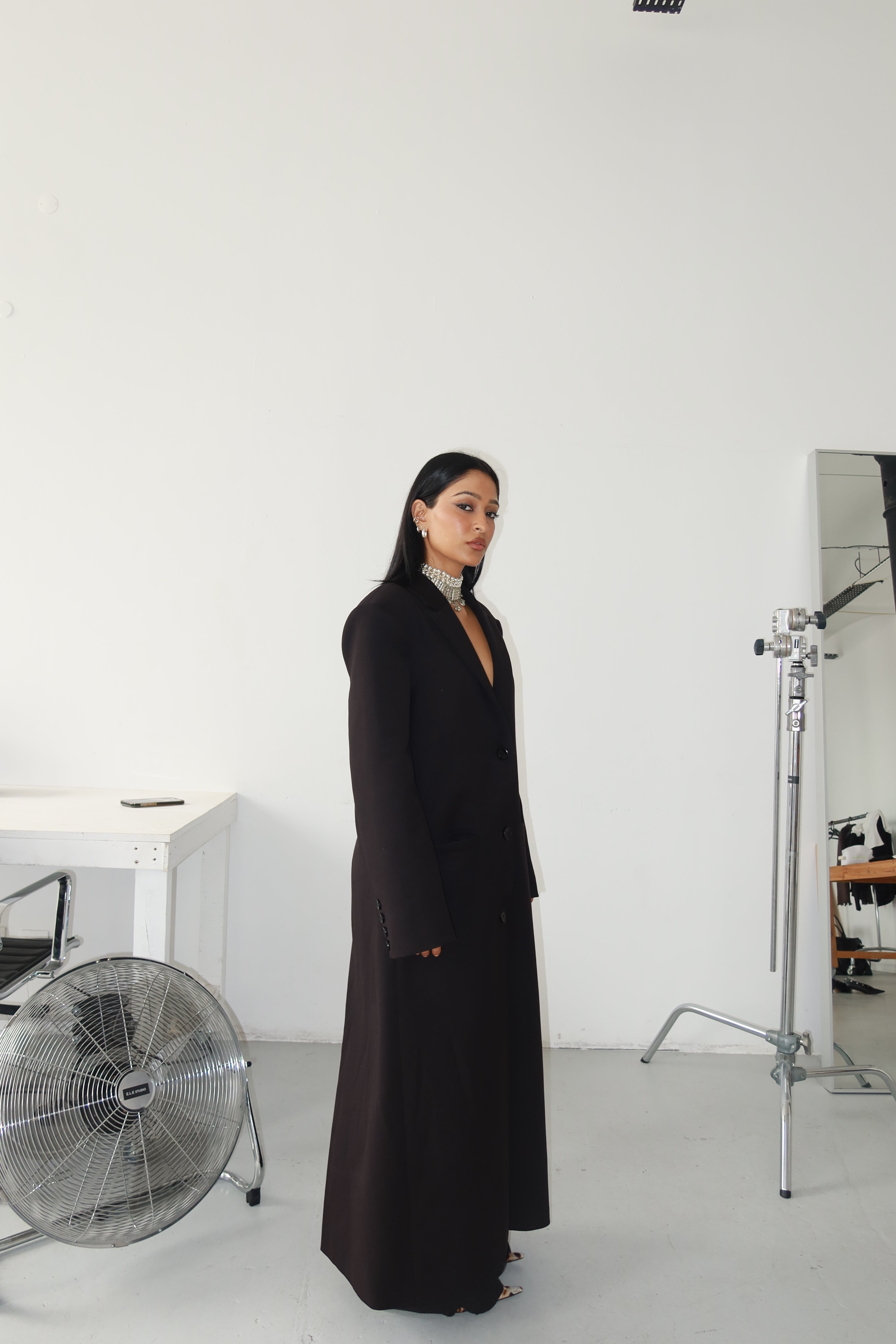 ​【新品タグ付・完売品】ADRER The long coat ブラック S long coat in plunged lambskin in Black | Saint Laurent | YSL EN-EN